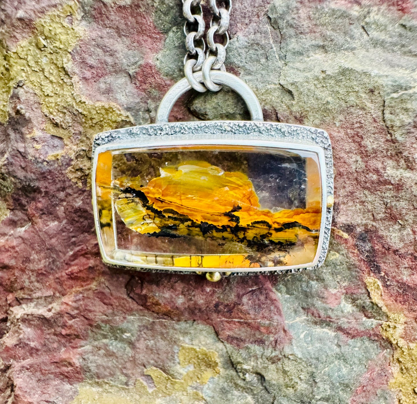Sunset Horizon Dendritic Quartz Pendant – Sterling Silver & 18K Gold