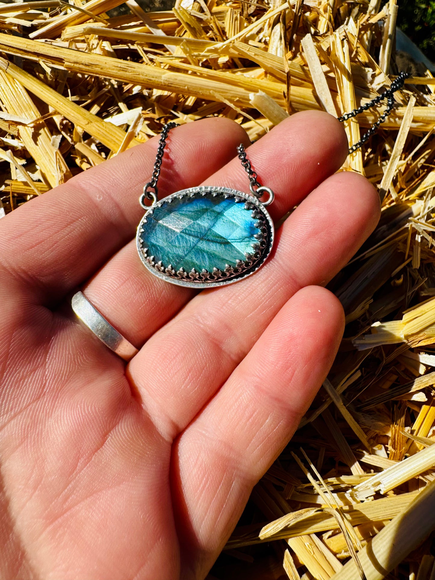 Labradorite Glow Pendant – Sterling Silver